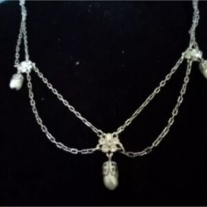 Avon (NR) Chandelier Necklace Faux Pearl 18" Very Pretty